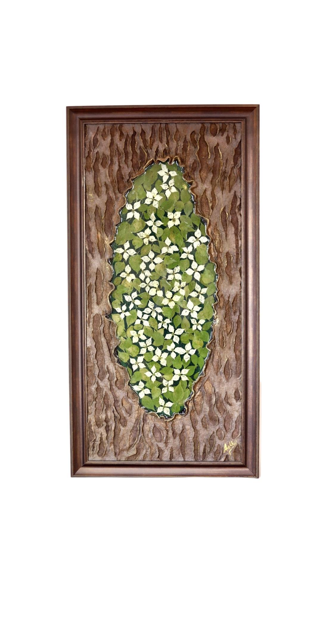 We selected natural flowers and delicately combined with fibers to create the feeling of spring when these flowers blossomed everywhere in Maryland!
We combine incompatibility by incorporating resin into shapeless fibers and natural local flowers!
