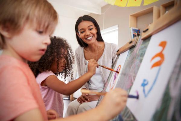 Zola MonroeArt Group, LLC