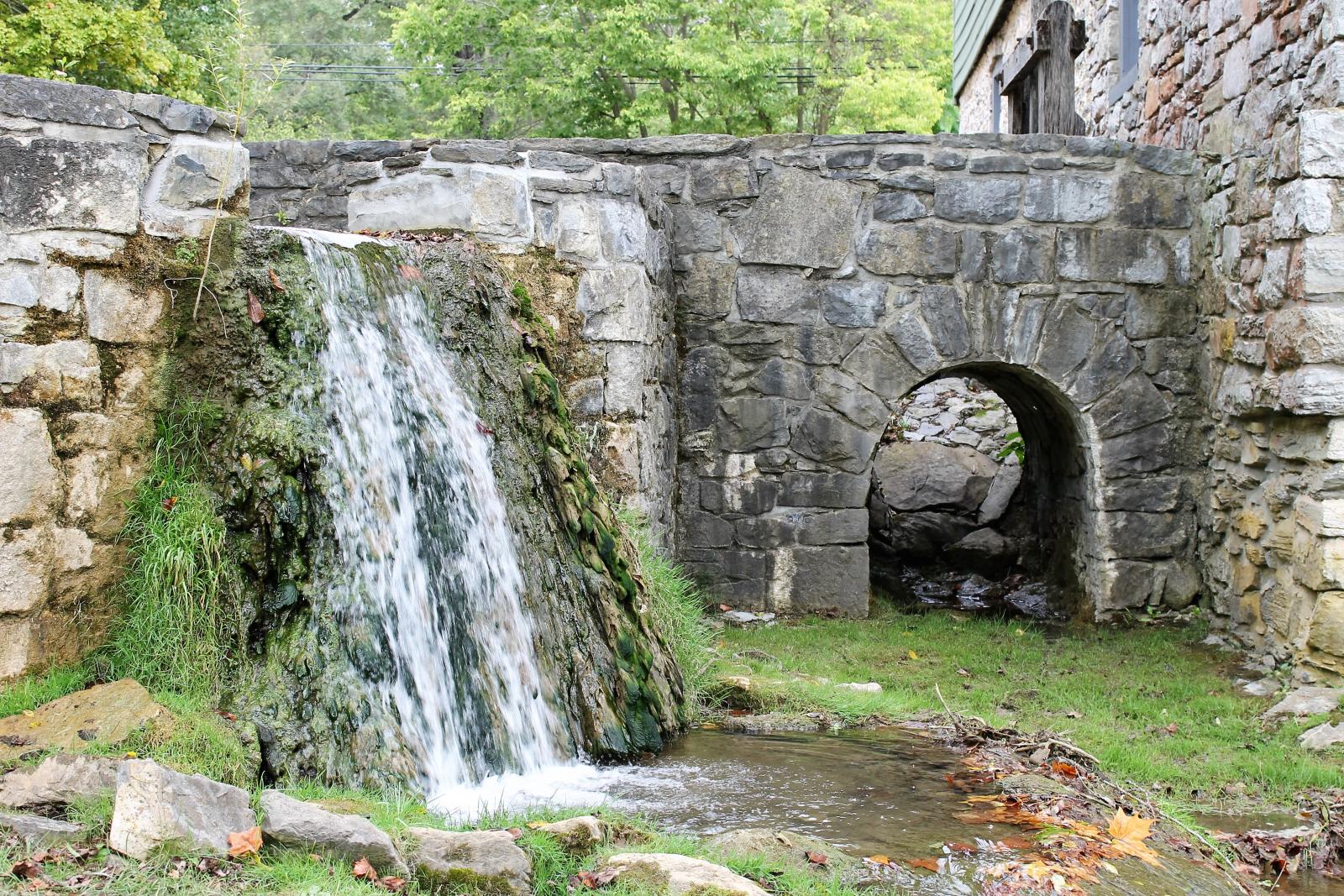 Picture of the mill works that still operate a more than 200 year old mill in Virginia.