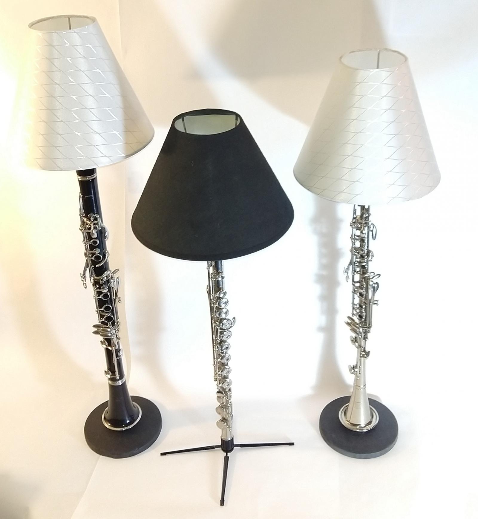 I make table lamps from flutes, clarinets and trumpets. Contact me for specific information about the available pieces.