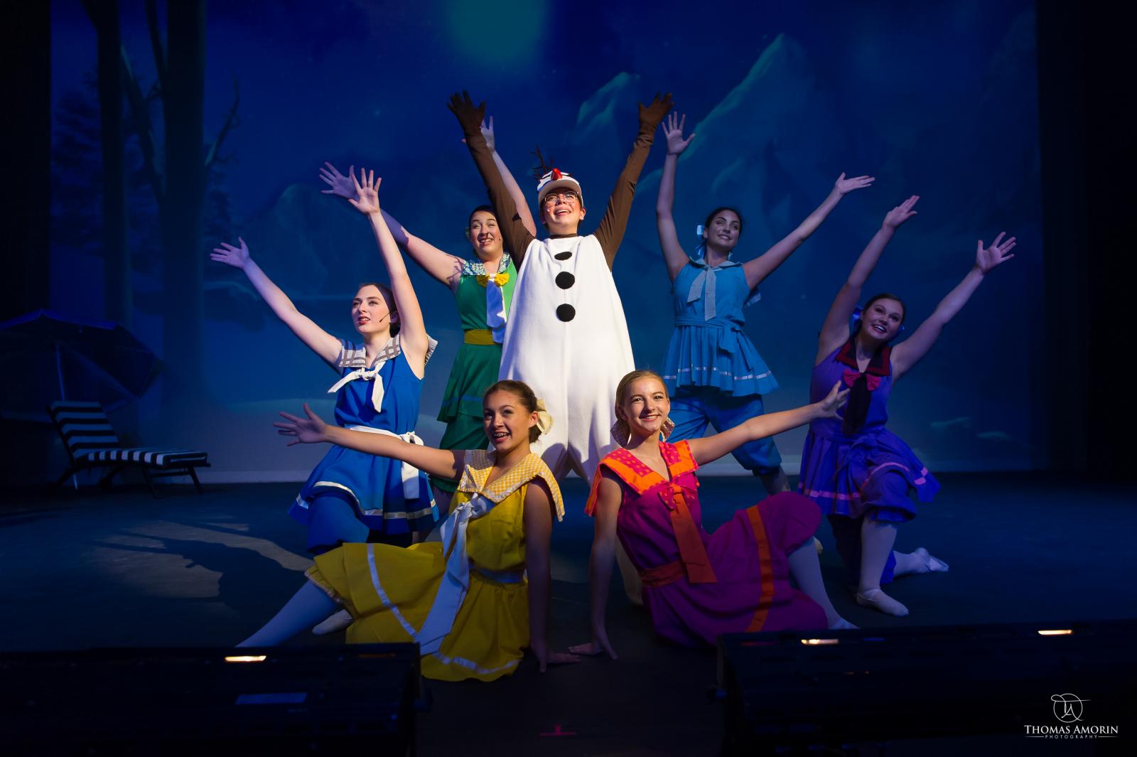 The cast of FROZEN JR., photography by Thomas Amorin