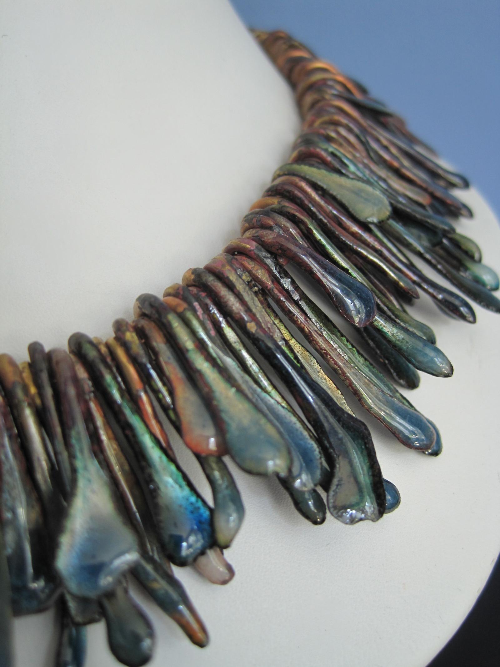 Neck collar of copper and vitreous enamel