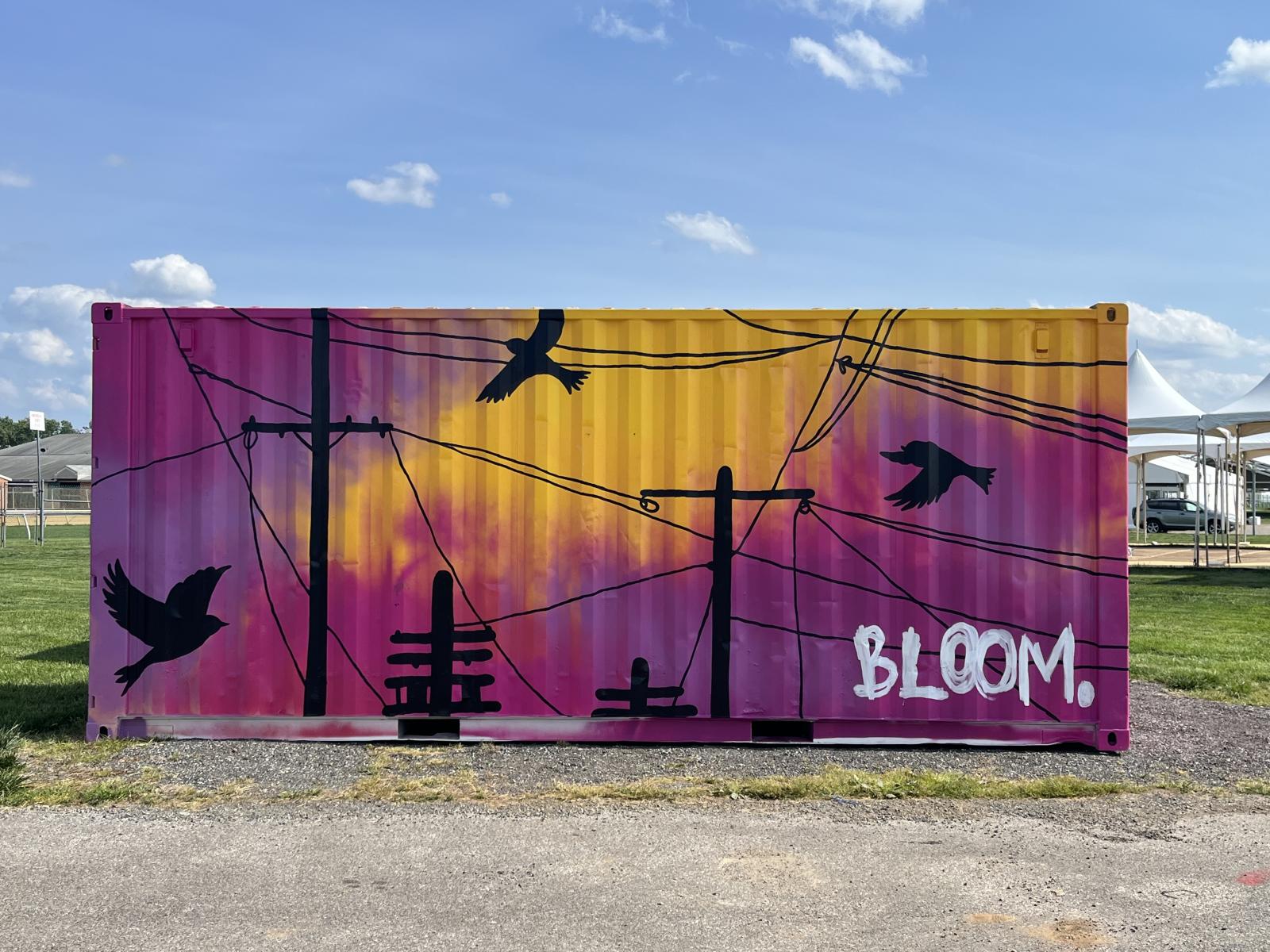 Abstract mural commissioned by the Maryland Jockey Club for Preakness 148, 1 of 8 murals curated by Jaz Erenberg and painted alongside B/lue Robin and YeWande Kotun Davis.