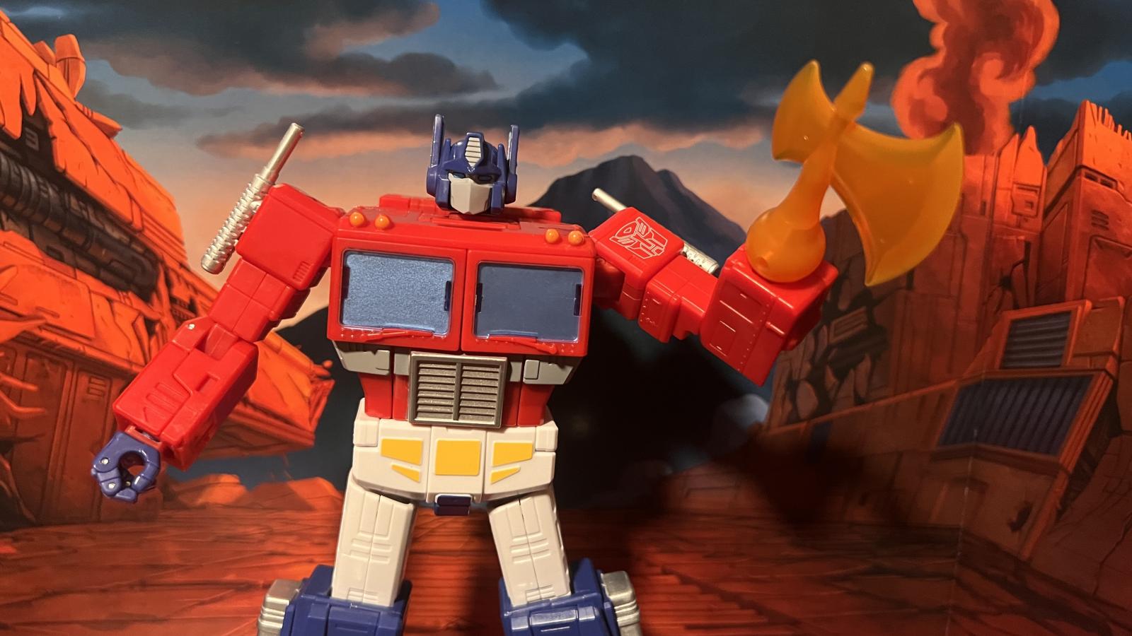 Took a picture of Studio Series 86 Optimus Prime