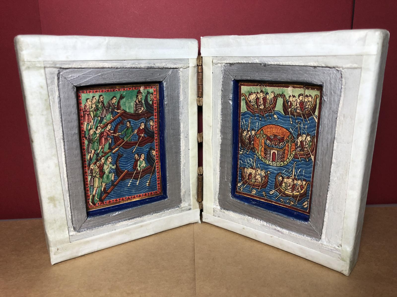 Folding diptych case - illustration circa 1130