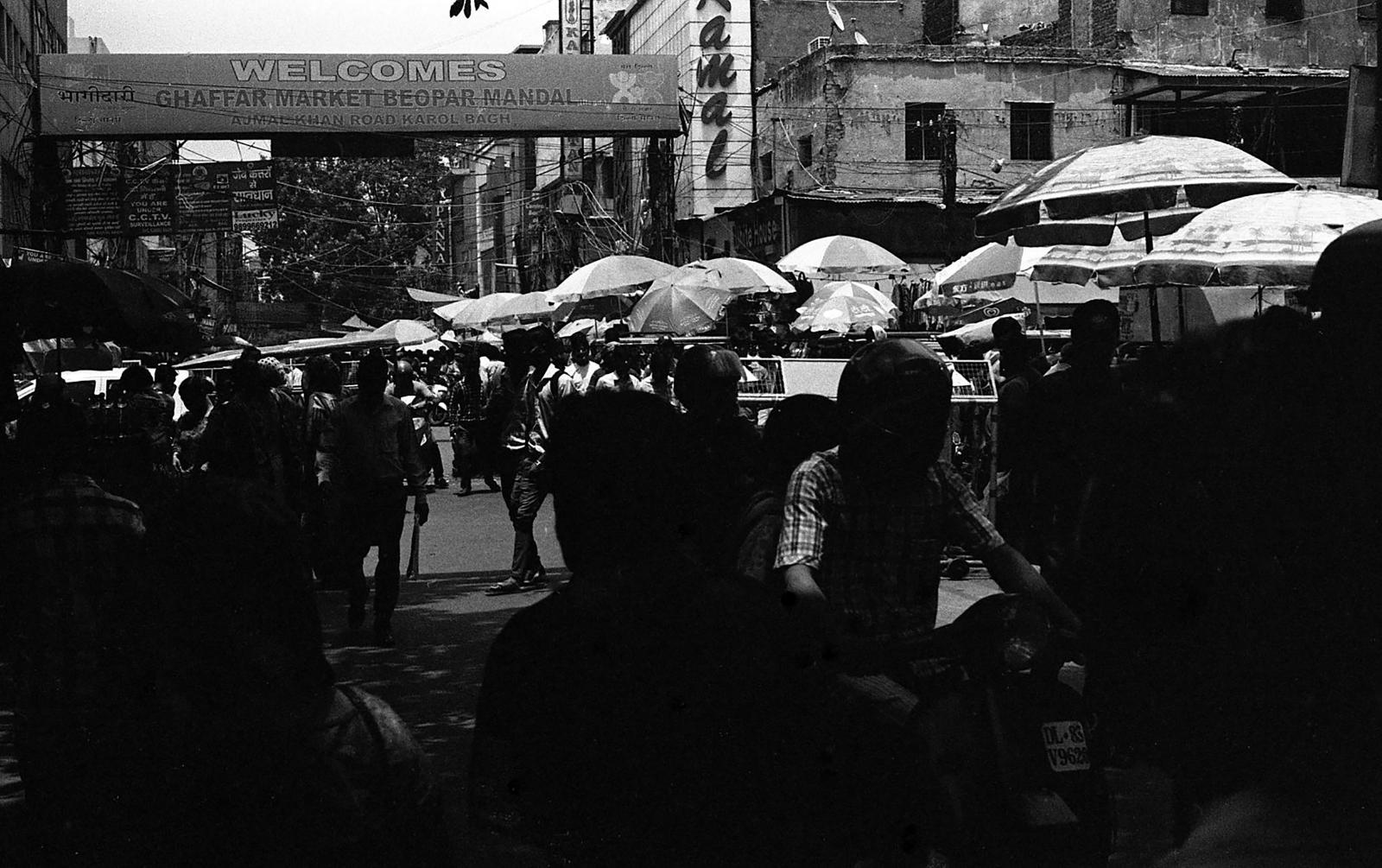 Silluettes of people