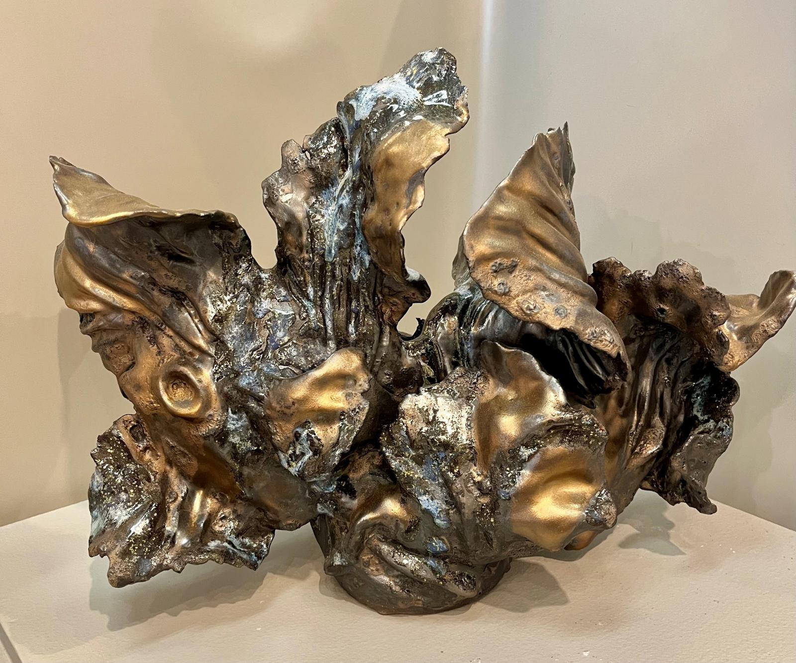 This piece tells the story of a creature that can never decide whether it belongs to the underwater world it inhabits or the skies it has always dreamed of. Structurally and formally, the work moves away from traditional molds and narratives. The fish that seems to fly, the bird that appears orderly, the underwater being journeying toward the sky, or the sky-bound creature diving into the depths—all of them belong nowhere in particular. They move only by their feelings, following bravely wherever the heart leads. This work celebrates that freedom, the courage to go beyond boundaries, and the emotional journey that guides us all.